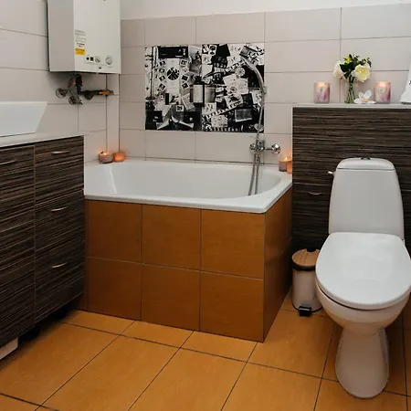 Maya's Flats & 23 Attic - Ogarna Old Town Apartamento