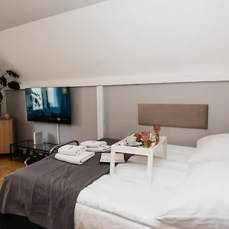 Maya's Flats & 23 Attic - Ogarna Old Town Appartamento Danzica