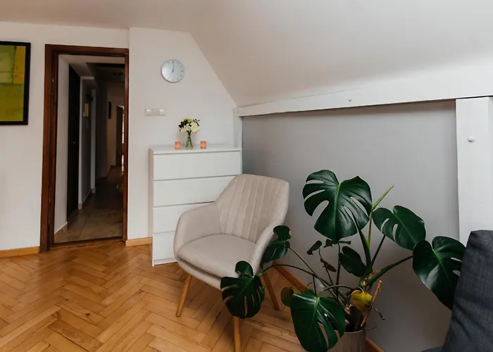 Maya's Flats & 23 Attic - Ogarna Old Town