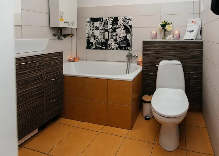 Maya's Flats & 23 Attic - Ogarna Old Town Апартаменты