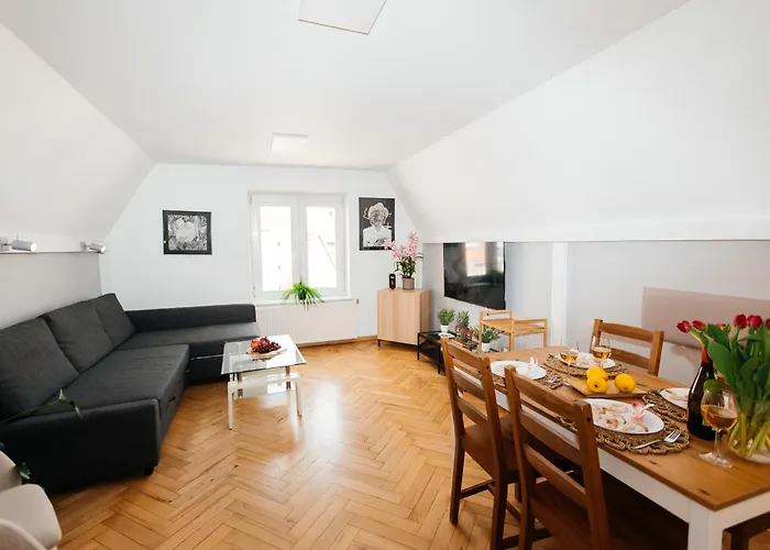 Maya's Flats & 23 Attic - Ogarna Old Town Appartamento Danzica