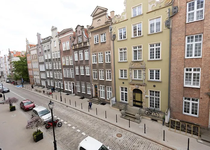 Maya's Flats & 23 Attic - Ogarna Old Town Апартаменты Гданьск