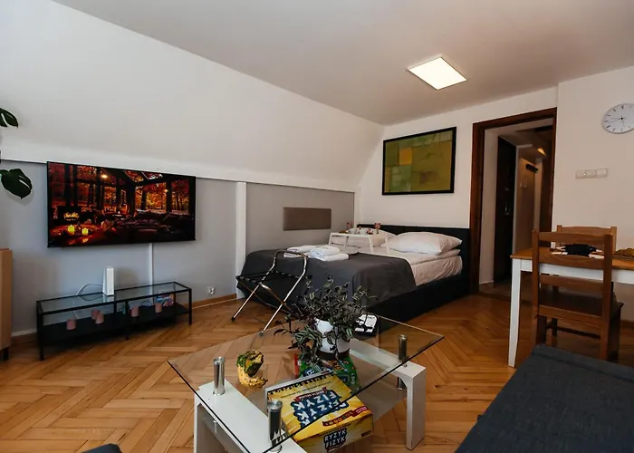 Appartamento Maya's Flats & 23 Attic - Ogarna Old Town *