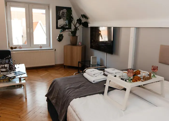 Maya's Flats & 23 Attic - Ogarna Old Town Гданьск